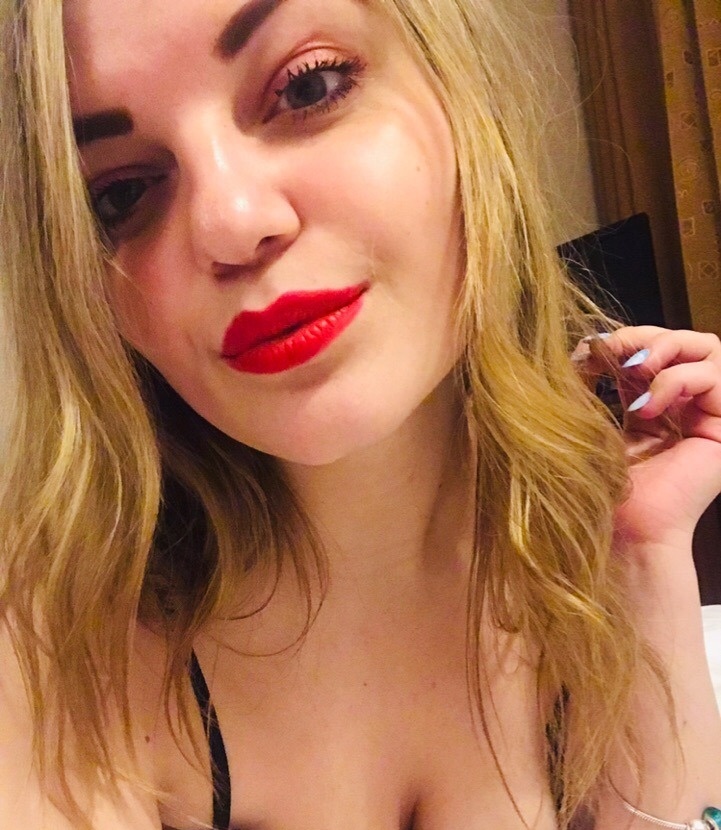 Надежда привлекальеная девушка из Бойковского цена от 3500 руб