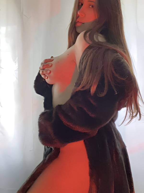 Роксана привлекательная девушка из Бойковского цена от 2500 руб