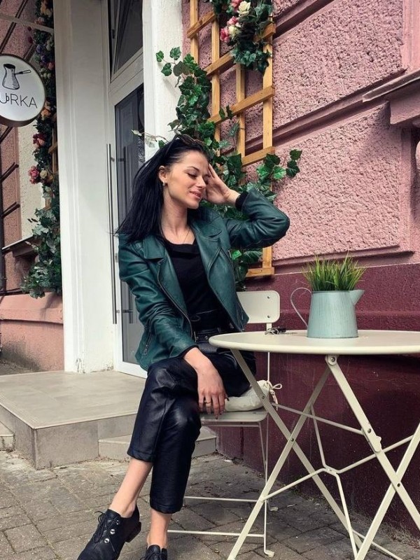 🎥 Ева привлекательная девушка из Бойковского цена от 3000 руб