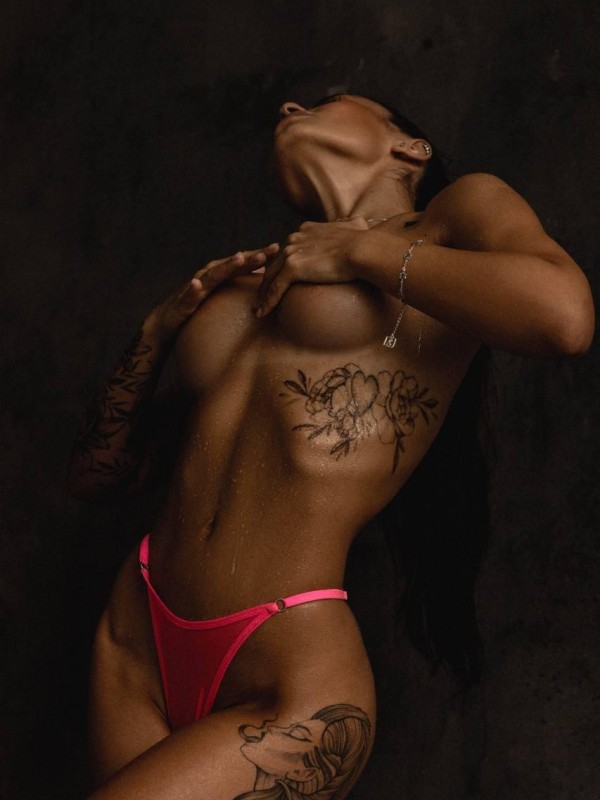 Юлька привлекательная девушка из Бойковского цена от 11000 руб