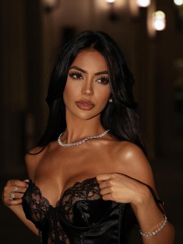 Милана привлекательная девушка из Бойковского цена от 4000 руб